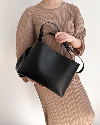 Hedda Handbag Leather Black