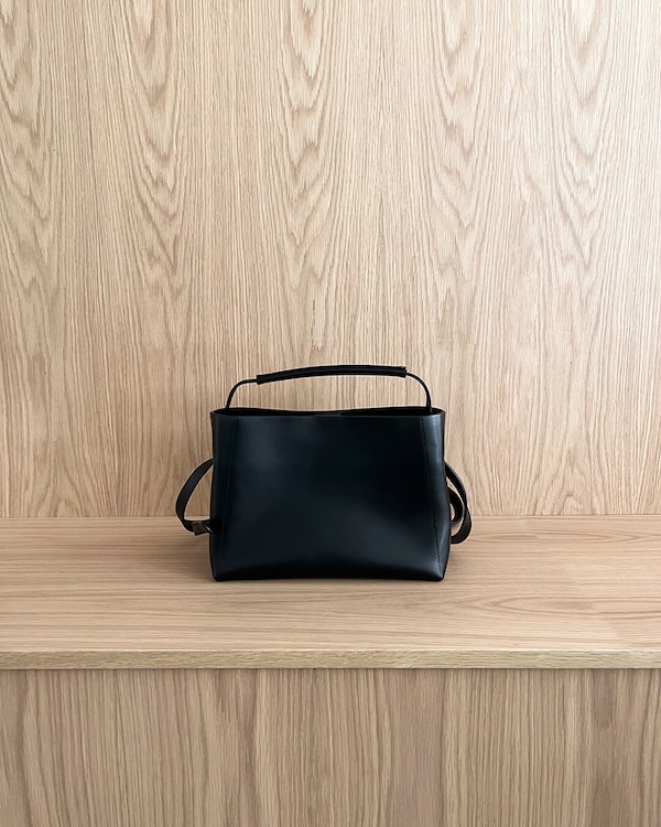 Hedda Midi Handbag Leather Black | Flattered.com